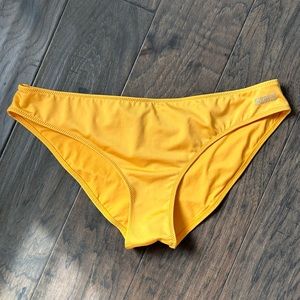 Victoria’s Secret Ruched Back Cheeky Bikini Bottoms, Sz L, Yellow